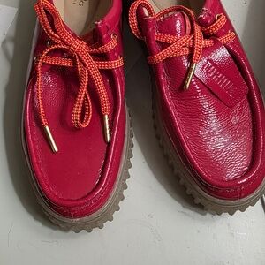 Clarks Torhill Bee Vibrant Red Patent Leather Loafers 9M